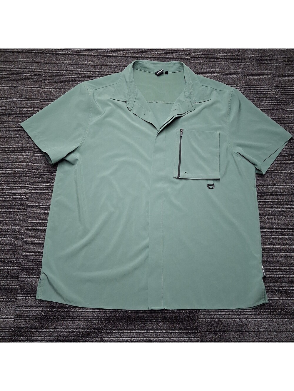 Canadiana Mens XL Sage Green Outdoor Hiking Fishing Shirt Vented Zip Pocket